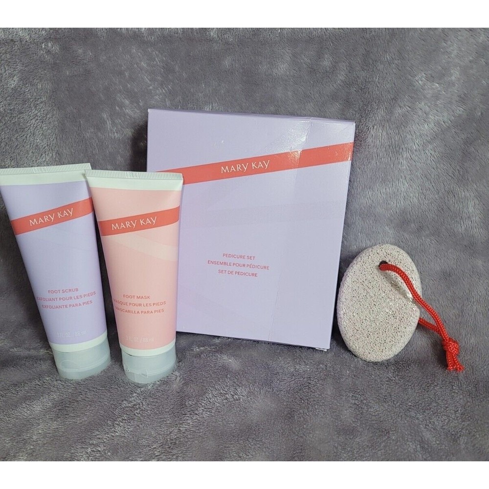 Mary Kay Pedicure Set, Foot Mask, Foot Scrub, Pumice Stone, Retail $26.00